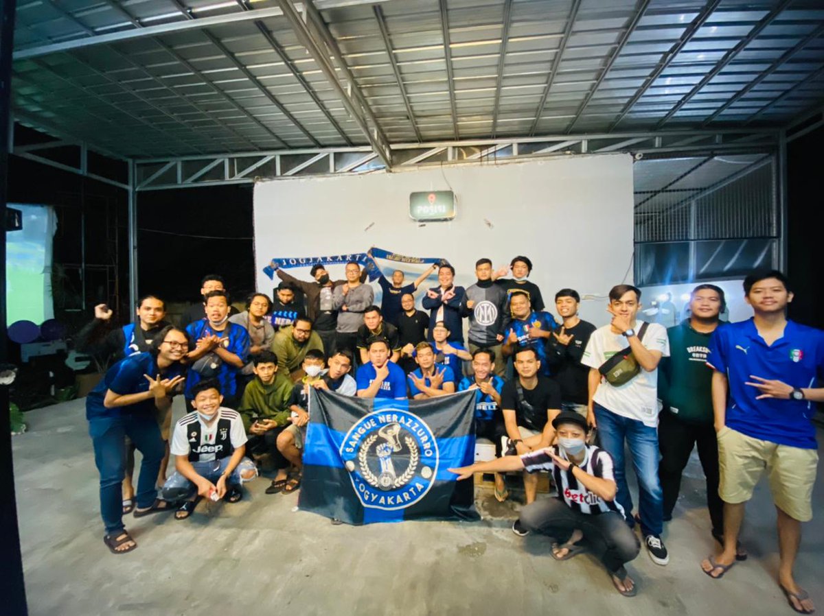 Terima kasih pada <a href="/JCI_Jogja/">Juventini Chapter Jogja - Official</a> dan <a href="/ICI_KLA10/">ICI KLATEN</a> sudah nonar bersama ICI Jogja dalam Final Coppa Italia kemarin 🙏🙏🙏

Rival dalam fansklub, paseduluran saklawase