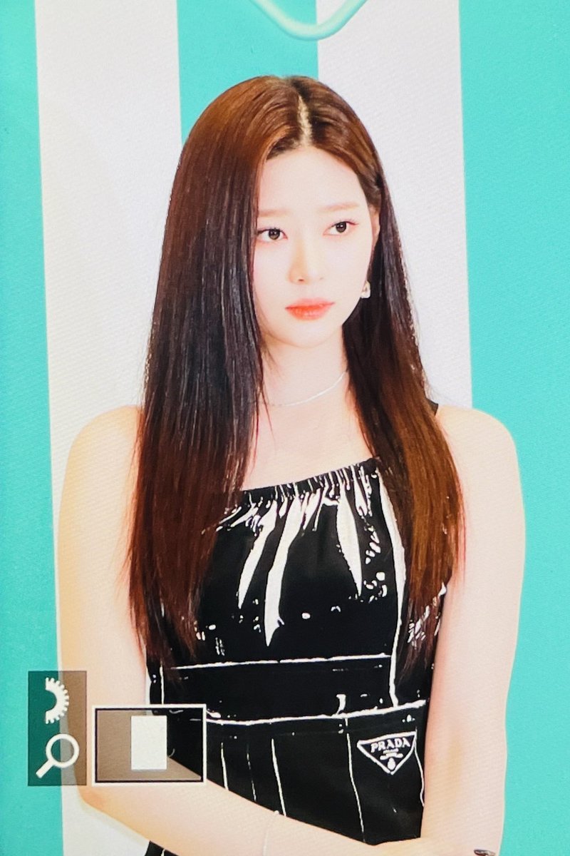 010205mj's tweet photo. 220513 완벽 #김민주 #KIMMINJU https://t.co/nqkU2eZzy1
