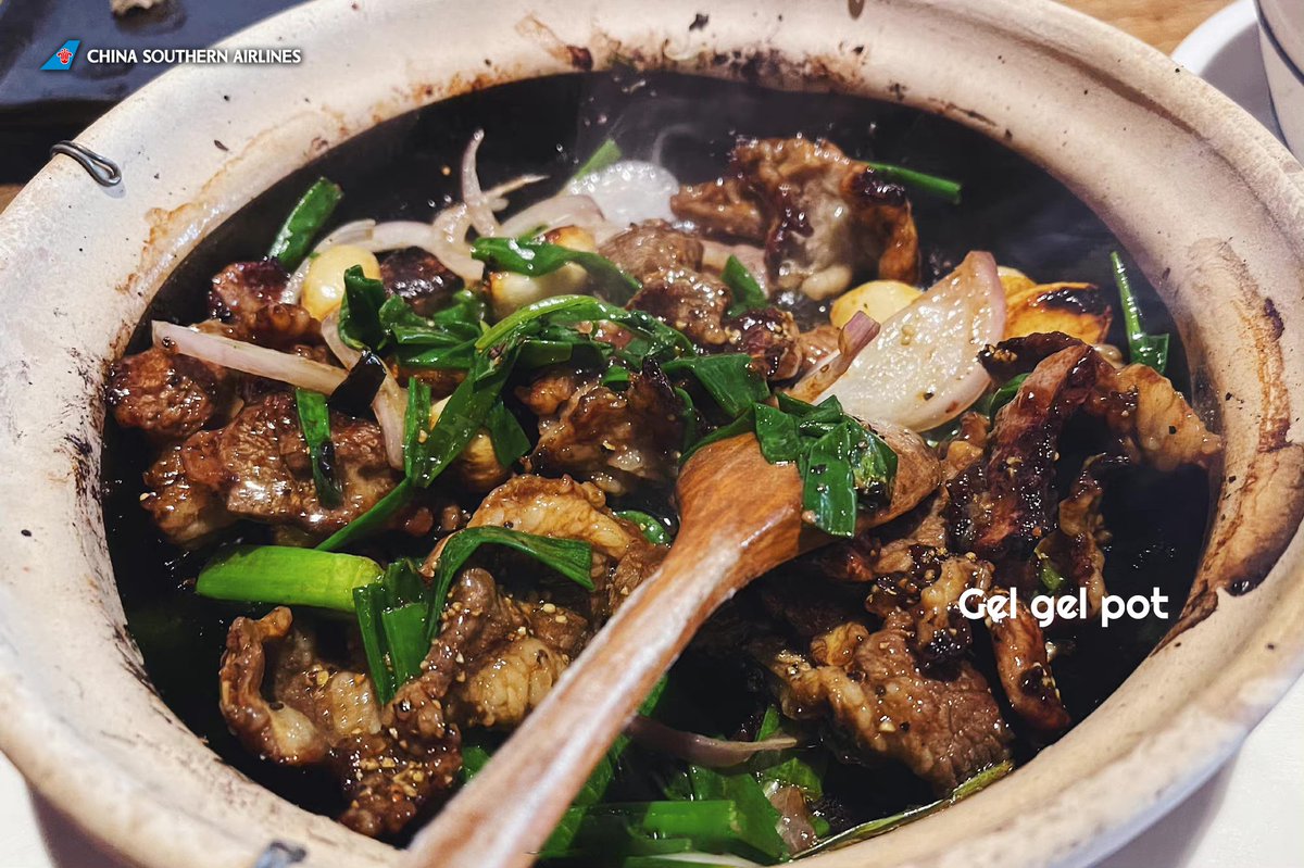 CSAIRGlobal's tweet photo. Eat In Guangzhou! ✈️
#CSAir #FlyWithCsair #placetovisit #guangzhoufood #foodphotography #foodie #dimsum #dimsumlover #dimsumtime https://t.co/Ho4lf0IeKS