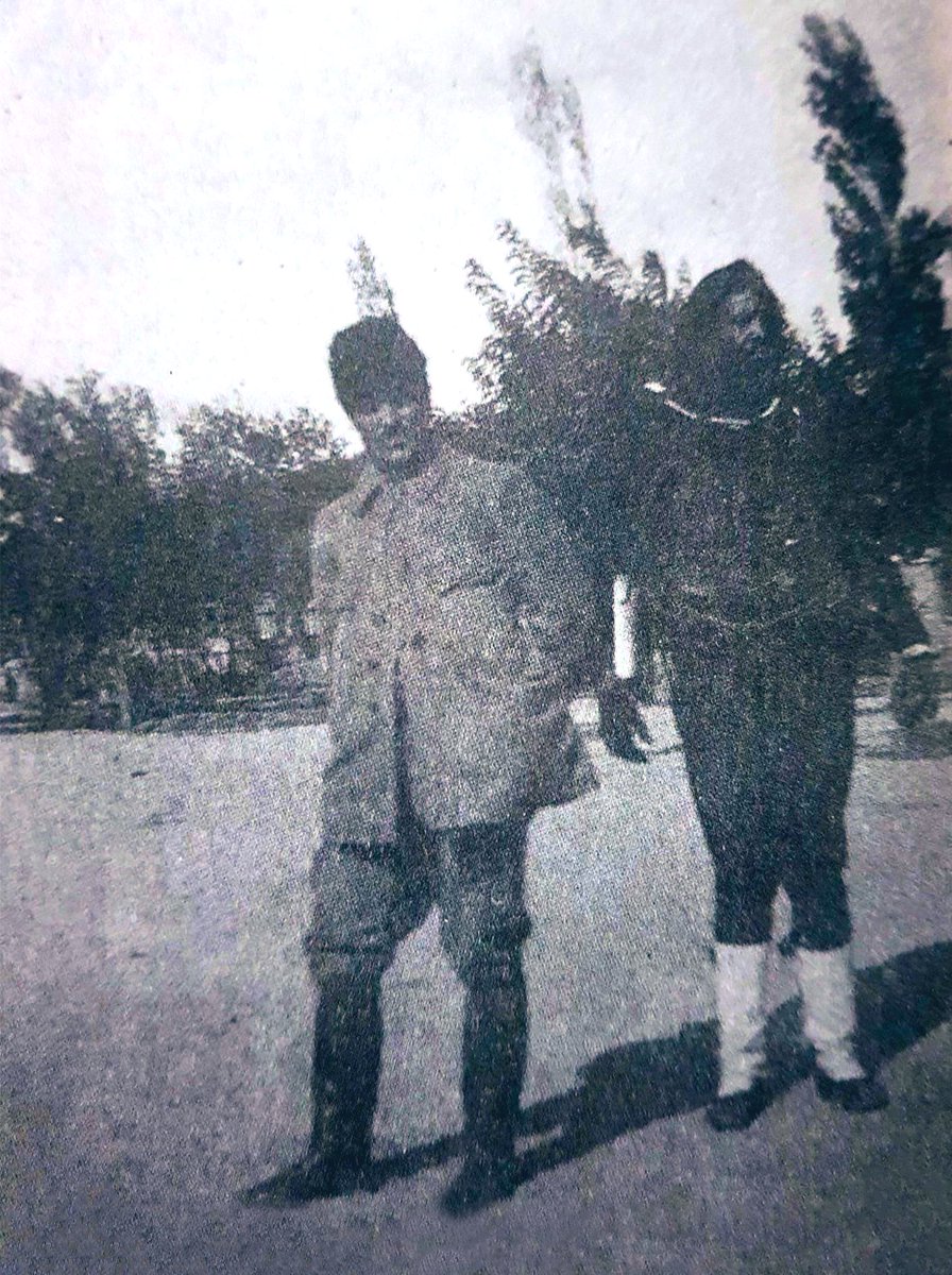 halimgencoglu's tweet photo. Halen bizdeki Zenci kelimesinin ırkçılık içerdiğini iddia edenlere Sudanlı Musa’yı övgüyle andığı bir dizesiyle milli şairimiz cevap versin.
“Eşref Bey’in emireri Zenci Musa,
Omzunda arşa yükseldi Nebi İsa..”
#MehmetAkifErsoy #ZenciMusa https://t.co/Bpx31kmouy