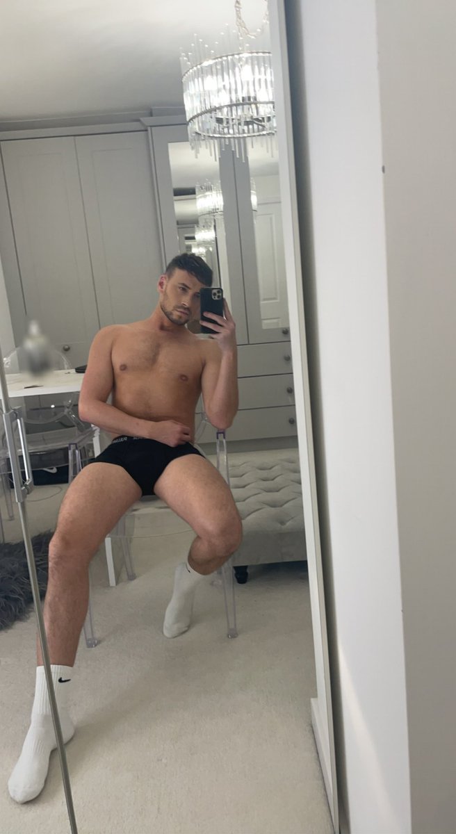 AaronJonesAJH's tweet photo. In the hot seat 🔥 https://t.co/v7jaovdhX2