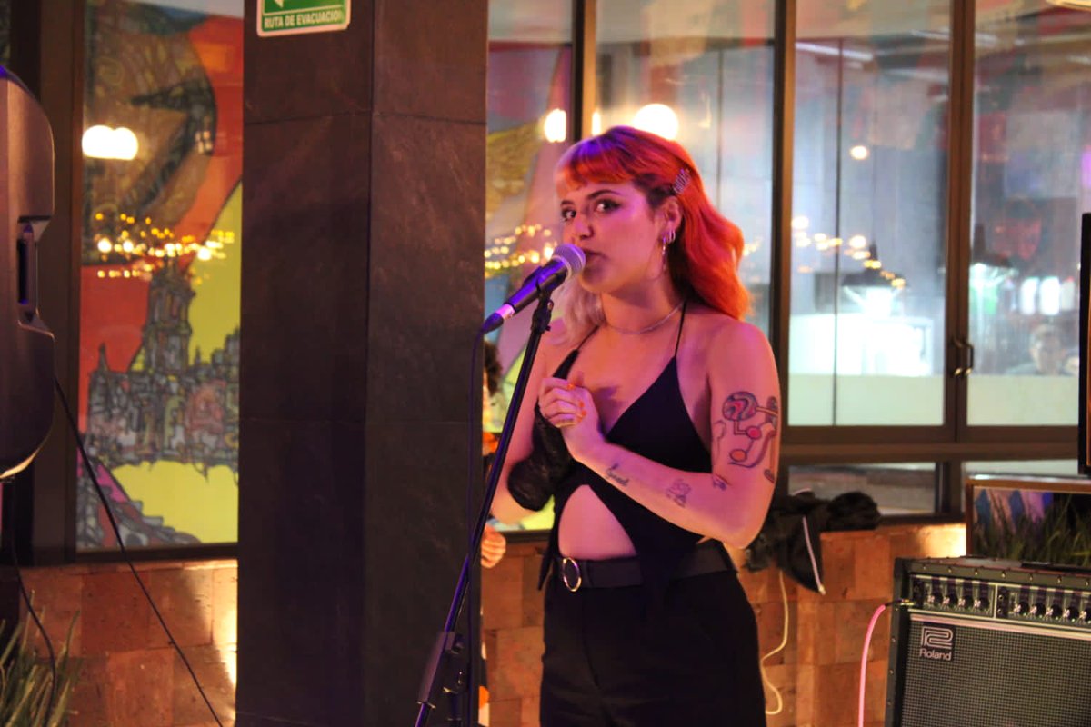 AlbaRecheMexico's tweet photo. Fotos del evento de hoy 💖
El primer Showcase de Alba en Latinoamérica  🙌🏼

#AlbaShowcaseMX

📸 BCGOMEZ22 (IG) https://t.co/XvnNV75lk5