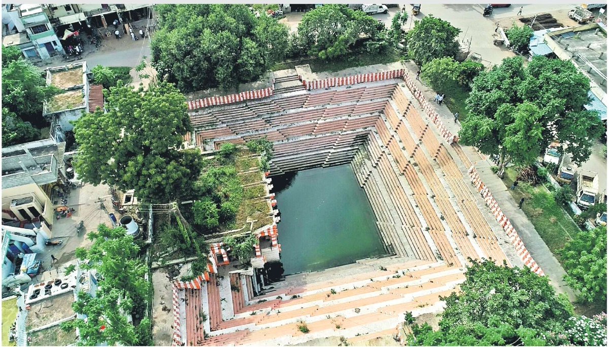 The well behind the municipal office in Gadwal is spruced up during the Chennakeshavaswamy Bramhotsavams and during summers but otherwise lies neglected the rest of the year. Locals urge the authorities to ensure the protection and beautification of the age-old well.