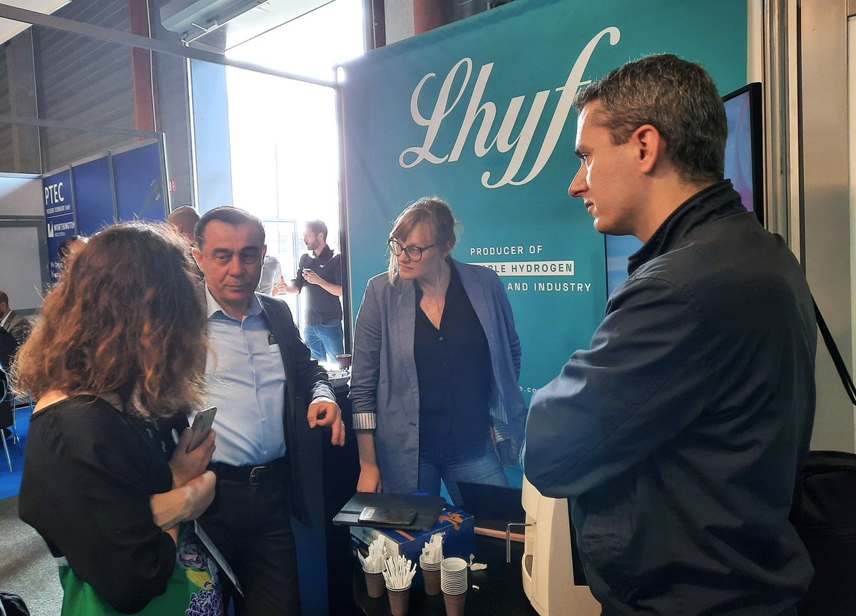 a_leboeuf's tweet photo. L’équipe se renforce chaque jour chez @Lhyfe_hydrogen  start-up productrice d’hydrogène à Bouin grâce aux éoliennes du @SyDEV_85  @VendeeEnergie  et dans laquelle la #Vendée a osé investir dès le début @HyVolution 
#hyvolution2022 #hydrogen #hydrogènevert https://t.co/cgFgLN0YGf