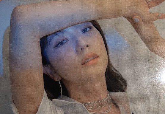 jisoospic's tweet photo. kim jisoo's beauty is amazing https://t.co/sBql9cEmsH