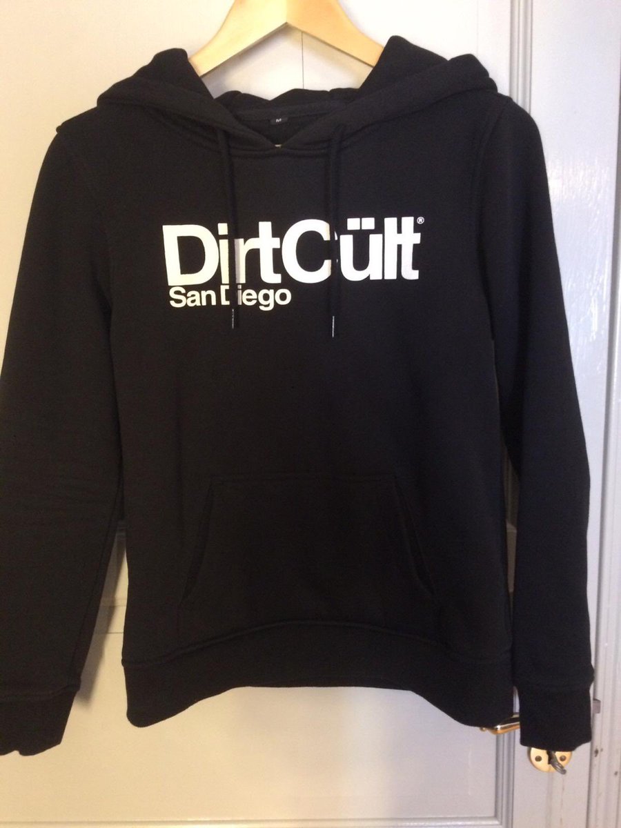 Idag åker min fina tröja på, det är ju trots allt fredag