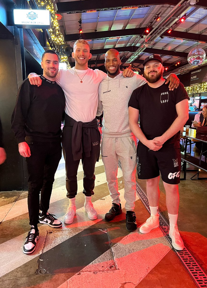 LukeKnight93's tweet image. Team Paradigm Sports in the house. ✨