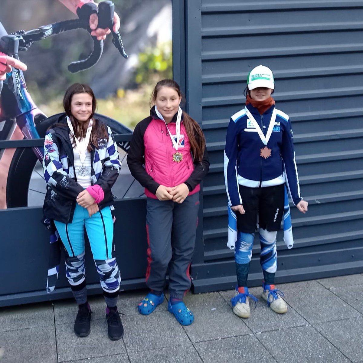 ski_racer's tweet photo. Last weekend’s Eola GBR series at Chill Factor-3rd place Sat (2nd YOB and 14th OA)Sun 2nd until my brilliant team mate Mills pushed me into 4th, (13th OA) so good to be back 🙌🏻next up @AmbitionRacing training Sun eve - book at their website &amp;come along if you fancy training w/us! https://t.co/7VBt8aOgyu