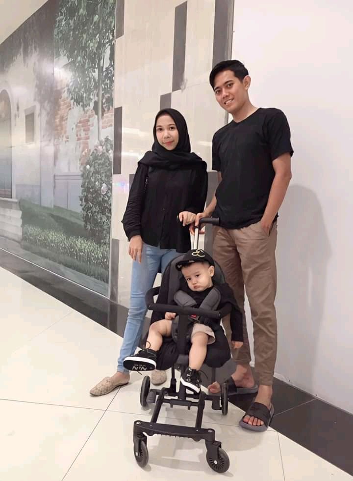 Makasih sudah takdirkan mereka tuk ada dlm kehidupanku. Setiapdetik,menit,jam &amp; sayangku full tuk kalian berdua.
Makasih sudah menjadikanku wanita tercantik bagi kalian, selalu berebut pelukanku disetiap malam &amp; itu membuatku merasa sangat dicintai🖤