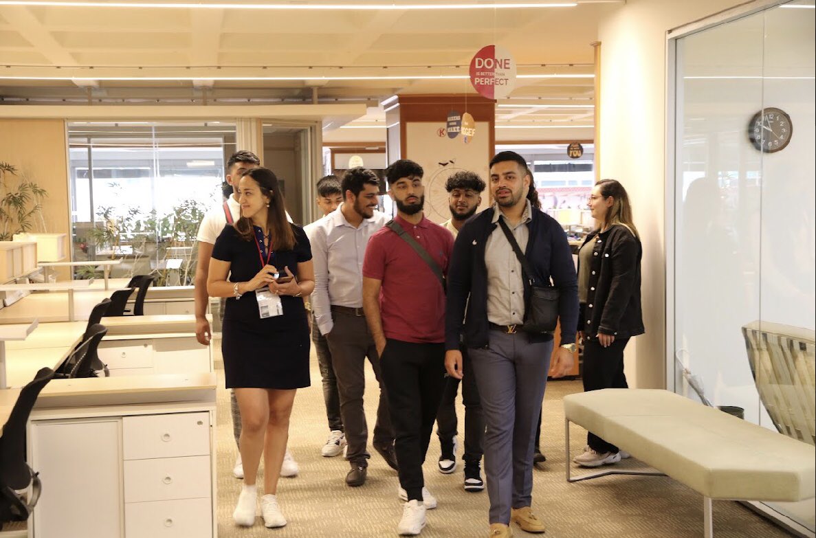 surucu_ebru's tweet photo. Entrpreneurs Across Borders team from @BradManagement made their presentation at @kworkscenter- Koç University Entrepreneurship Research Center. Our young entrepreneur candidates received very valuable comments. 
@ZahirIrani1 @ShirleyCongdon @ShirleyCongdon @vweerakk  @amsharif https://t.co/S8SNGNiXur