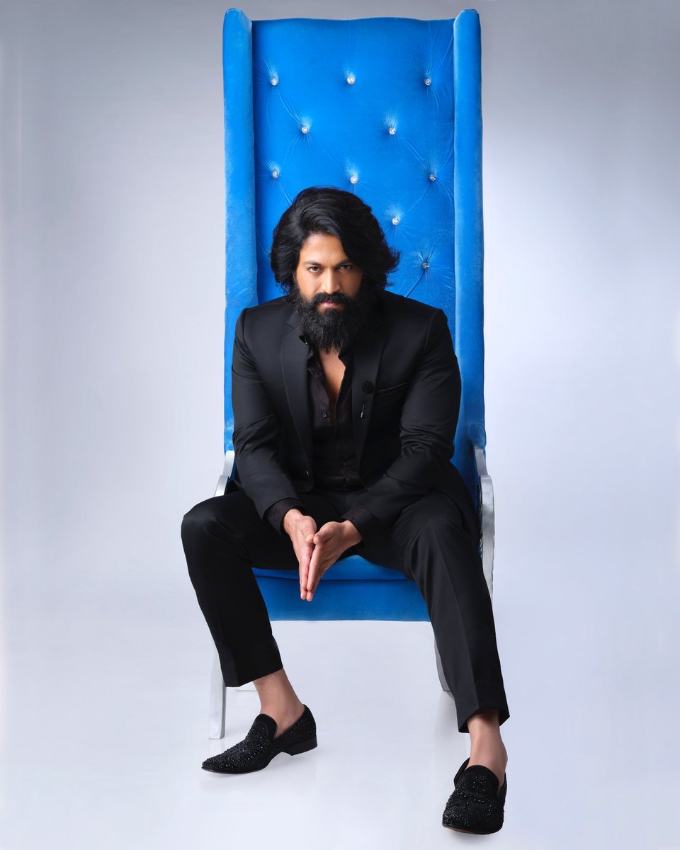 ATYFWA's tweet photo. #YashBOSS 🖤 https://t.co/ejf9bHrQU5
