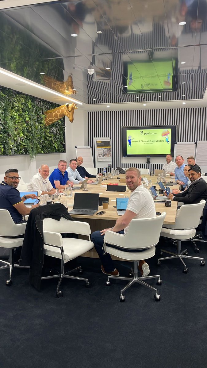 payfuture_net's tweet photo. Payfuture Sales Team Kick off meeting! 🙌

#Jointhefuture with Payfuture💥

👉 https://t.co/7s1zk3ejYC 

#teammeeting #payments #b2b 
#londonoffices #EmergingMarkets https://t.co/3ANdlybl1i