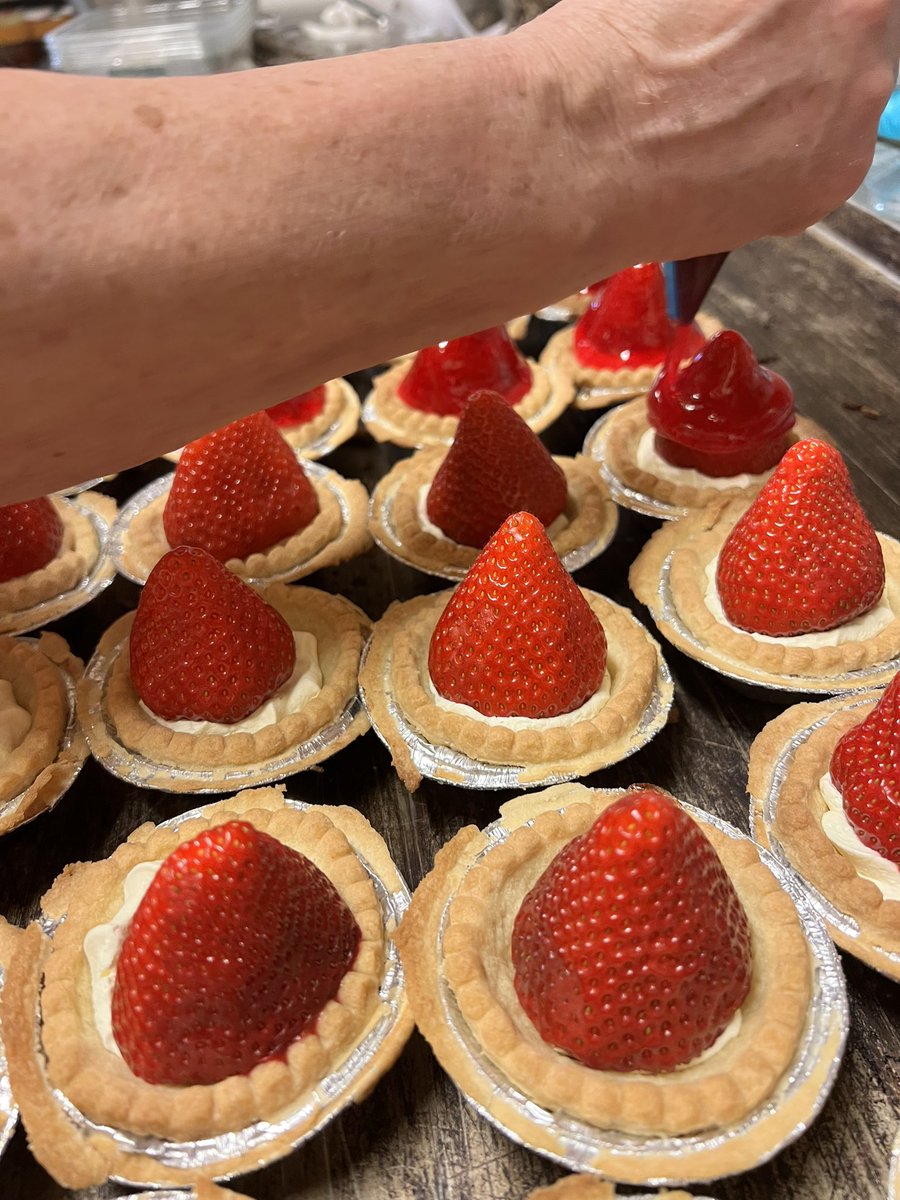 KeptieBakery's tweet photo. They smell so goodβ¦..our delicious Strawberry Tarts made using Seahills Farm berries
#madefresh #strawberrytarts #localberries #seahillsfarm #artizanbakery #shopkeptie https://t.co/epPMDVjzVO
