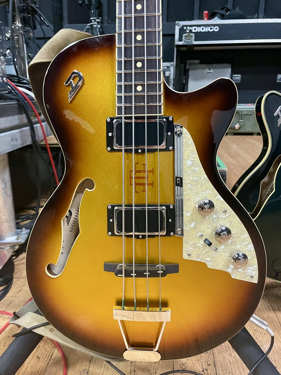 A thing of beauty - thank you so much <a href="/Duesenberg_HQ/">Duesenberg Guitars</a> <a href="/ChrisDistin/">Chris Distin</a>