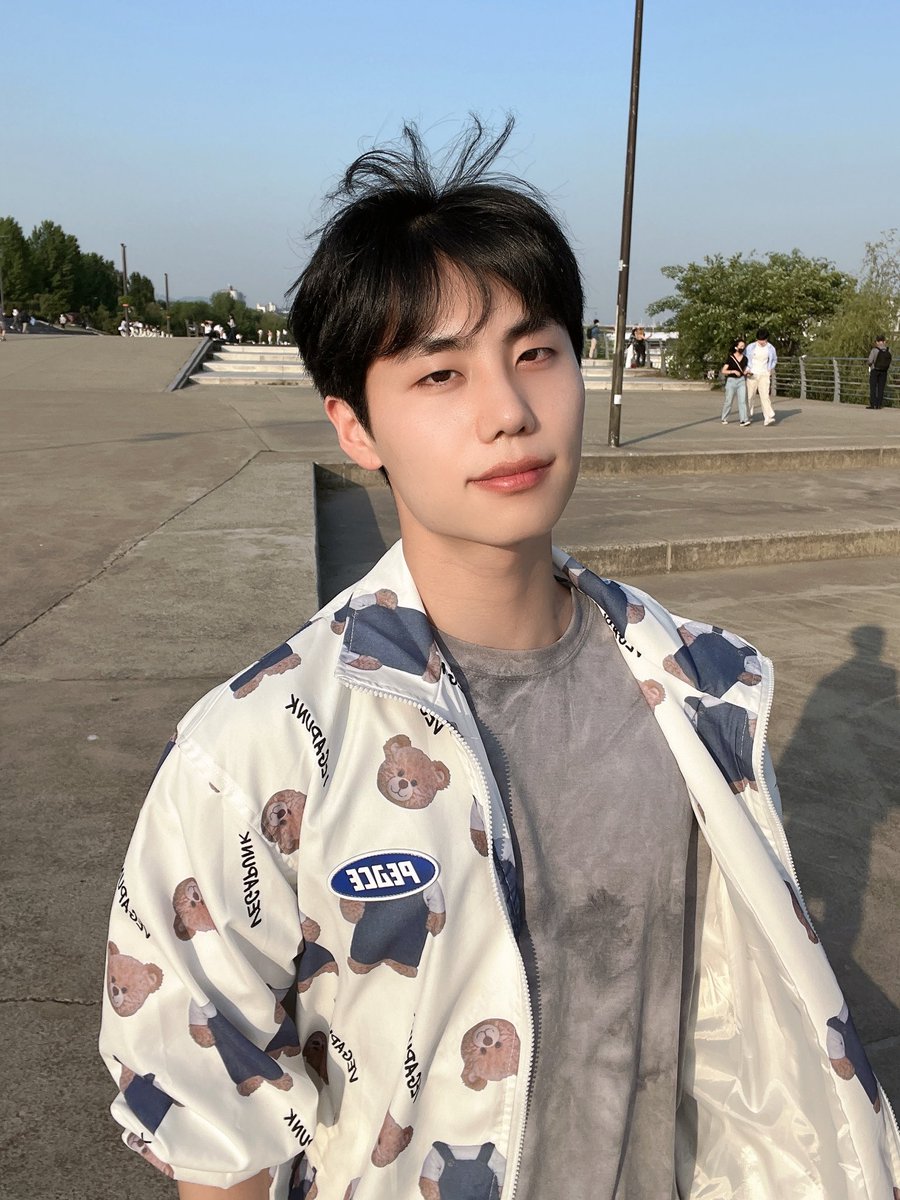 [#인태]

한강 나들이 :)

#블랙레벨 #BLACK_LEVEL
#INTAE