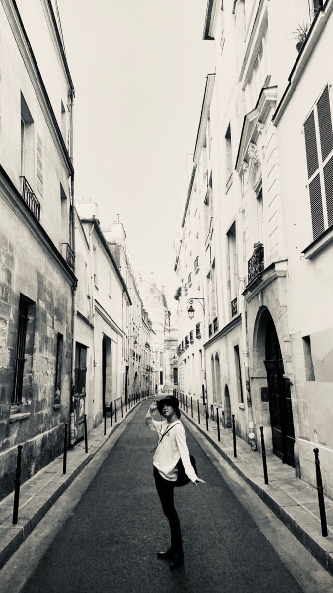 zoewithluv's tweet photo. PPP💜PARIS 🇫🇷💜

#JIMIN #ARMYSELCA #PARKJIMIN #BTSARMY @bts_bighit @BTS_twt https://t.co/qSEewYziyJ