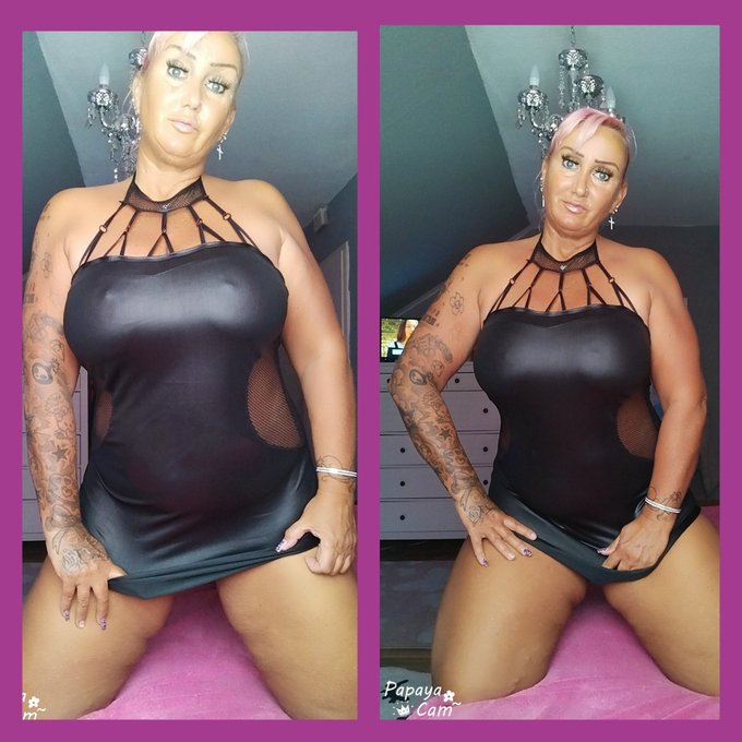 Es ist Freitag 👍 #sexy #sexywomen #plussizegirl #plussizewomen #curvy #curvybooty #curvylovers #CurvyWomenAreBeautiful<a href="/tag/sexy"class="tags">#sexy</a><a href="/tag/sexywomen"class="tags">#sexywomen</a><a href="/tag/plussizegirl"class="tags">#plussizegirl</a><a href="/tag/curvy"class="tags"><span>#curvy</span></a><a href="/tag/curvybooty"class="tags"><span>#curvybooty</span></a><a href="/tag/curvywomenarebeautiful"class="tags"><span>#curvywomenarebeautiful</span></a><a href="/tag/curvylovers"class="tags"><span>#curvylovers</span></a>