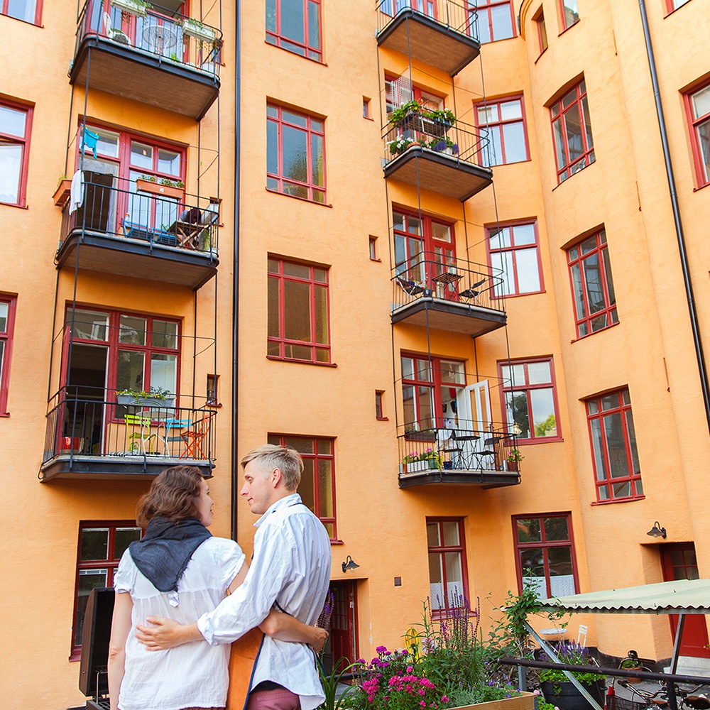 S-Pankille tehtyjen lainahakemusten perusteella asunnonostajat hakevat hieman vuodentakaista suurempia lainasummia.
Alkuvuoden epävarmuudet näkyvät hakemusmäärien laskuna. Moni kuitenkin kaavailee asuntokauppoja lähitulevaisuudessa.
►s-pankki.fi/fi/tiedotteet/…
#asuntolaina #SPankki