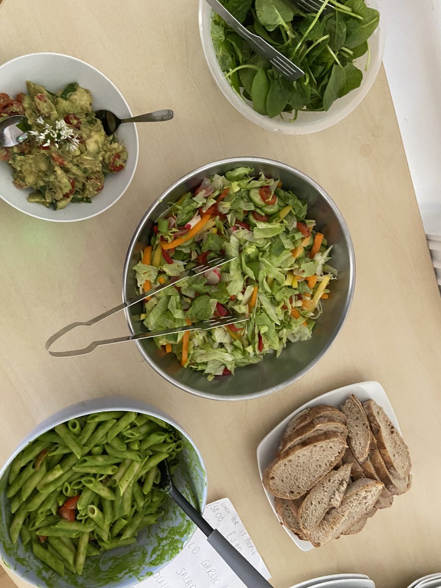 ECY_Yoga's tweet photo. Week 3 of #embodied and @CatrionaGrant led us in prepping lunch for 17 people. Learning about healthy food on a budget, community cooking and #togetherness. ‘I didn’t want to get out of bed but Im glad I did’ is recurring theme of the project thus far @TraumaInfScot 👏 ❤️ https://t.co/prgoce4k4P