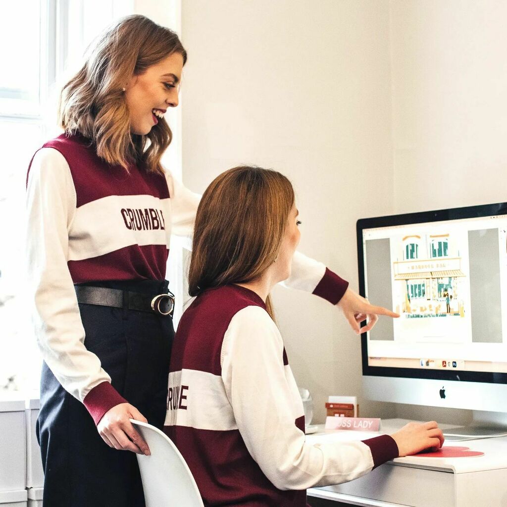 Buttercrumble's tweet image. Chloe and Abigail here for #FridayIntroductions! 👋 Can you believe it? We are making final preparations for New York. We jet off on Sunday, so please wish us luck! 🛫 

Do you enjoy travelling? 💖 It's one of our favourite things to do.

#NeverStopExpl… instagr.am/p/CdfSJIasYHy/