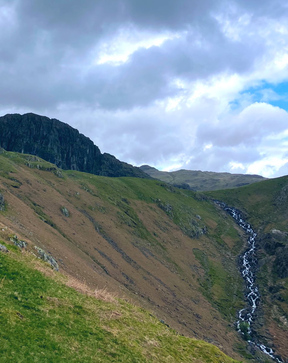 IcicleLakesHQ's tweet photo. Lovely meandering movement π¦ππ§ #LakeDistrict #StickleGhyll #waterfall #landscape #photo #StormHour π https://t.co/CFRQfhEan3