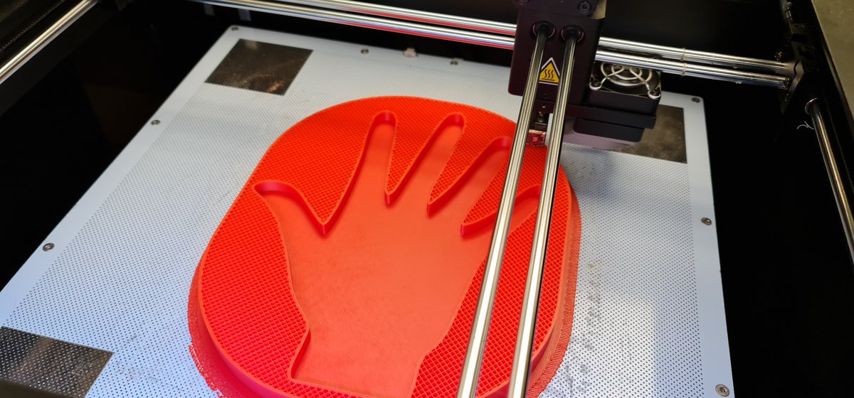 SU_Libraries's tweet photo. Need a helping hand? Come and 3D print a new one at the Library Makerspace. Read more about our 3D printing services here: https://t.co/UZaBjlY2yy
#Makerspace #SULibraries #3Dprinting https://t.co/kOJdKysx6o