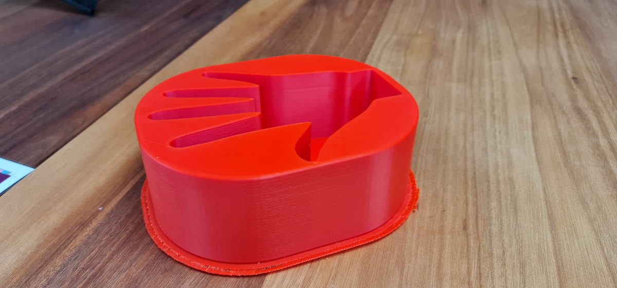 SU_Libraries's tweet photo. Need a helping hand? Come and 3D print a new one at the Library Makerspace. Read more about our 3D printing services here: https://t.co/UZaBjlY2yy
#Makerspace #SULibraries #3Dprinting https://t.co/kOJdKysx6o