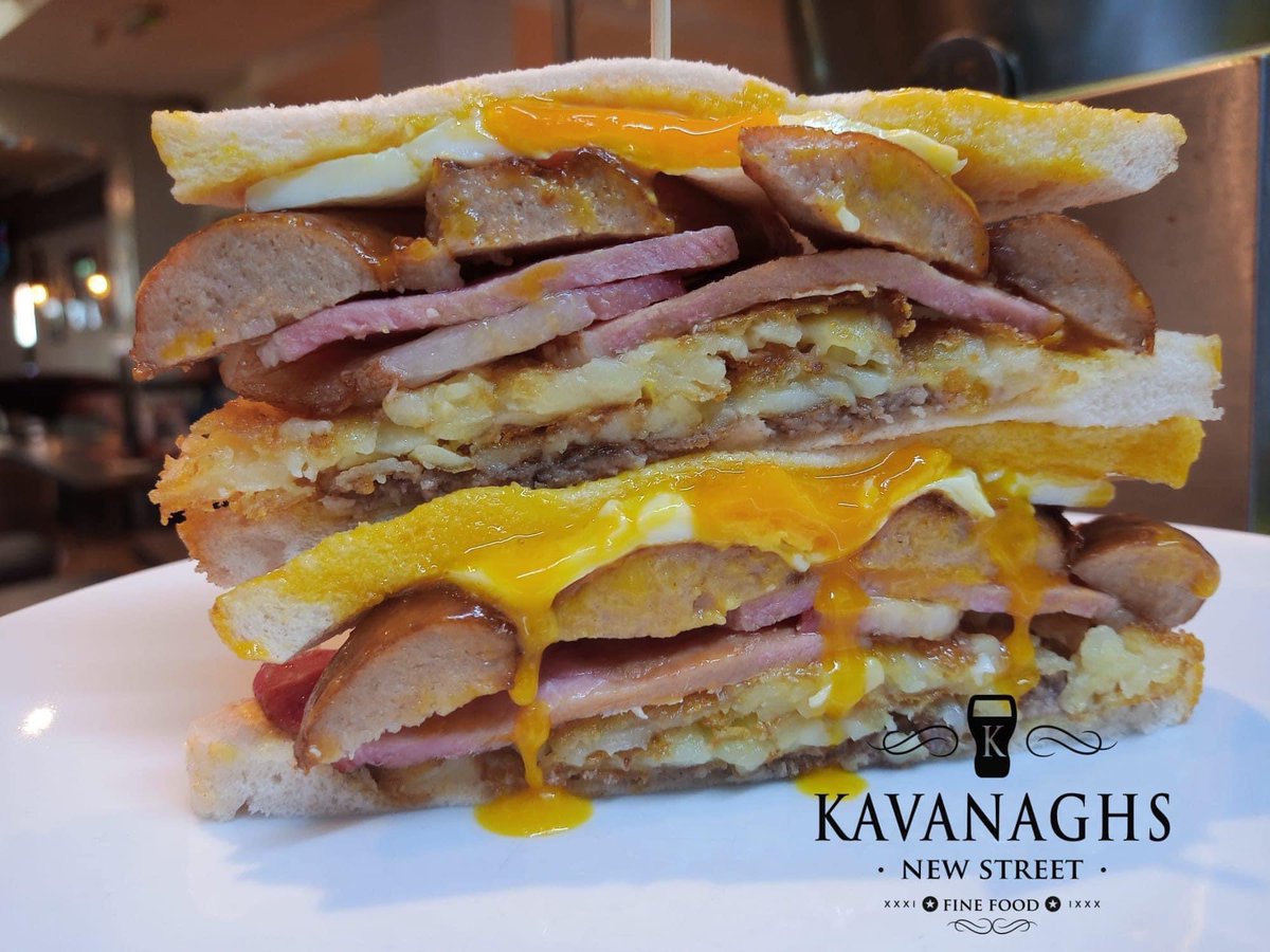 Ah look at that….. 
Breakfast served from 10am 
Our loaded breakfast sandwich is still only €5 😲
#breakfast #irishbreakfast #Dublin8 #kavanaghs #Theliberties #dublinpub #supportlocal