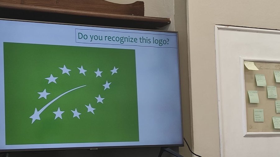 AlqazeresEuropa's tweet photo. Nuestra compañera de economía, Ana Puig, en #Florencia a través de nuestro #erasmusplus #KA101 #ka1012020, realizando un curso sobre #medioambiente y #economíssostenible en @teacheracademy del que estamos seguros nos traerá cosas interesantísimas de vuelta al @alqazeres https://t.co/z2hMeRxHpJ