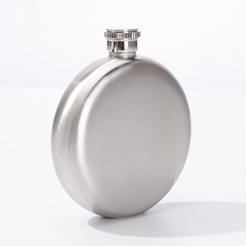Sammyji_5669's tweet photo. #stainlesssteel #flagon Round Stainless Steel Portable 5oz  Russian Original flagon,British style, suitable for men's travel, fishing, wild camping. https://t.co/eisy3yWmU4