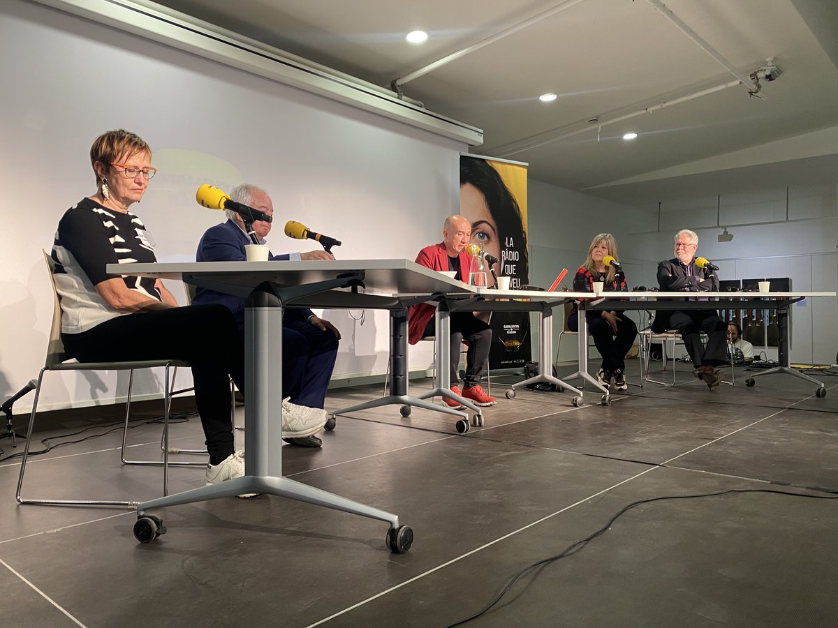 funecoemocional's tweet photo. Aquest diumenge 15 de maig, @LOficiDeViure, dirigit per @gaspahernandez, commemora els 15 anys d'existència amb un programa especial des de la @funecoemocional durant la #JornadaFEE25. Moltes gràcies i moltes felicitats! 🎉 https://t.co/q5lJcPKLwX