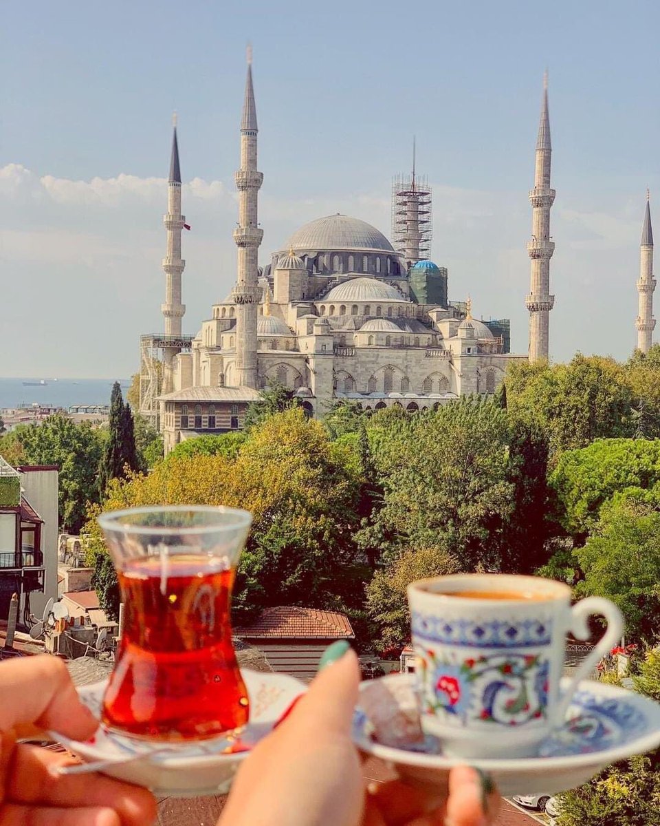 yeeromanya's tweet photo. 🇷🇴 Bună dimineața tuturor de la Istanbul!
Ce ați prefera? Cafea sau ceai? Dacă sunteți curioși cu privire la răspunsul nostru; bineinteles priveliștea!
@yeeorgtr
@yeebukres https://t.co/B2W7uARdBI