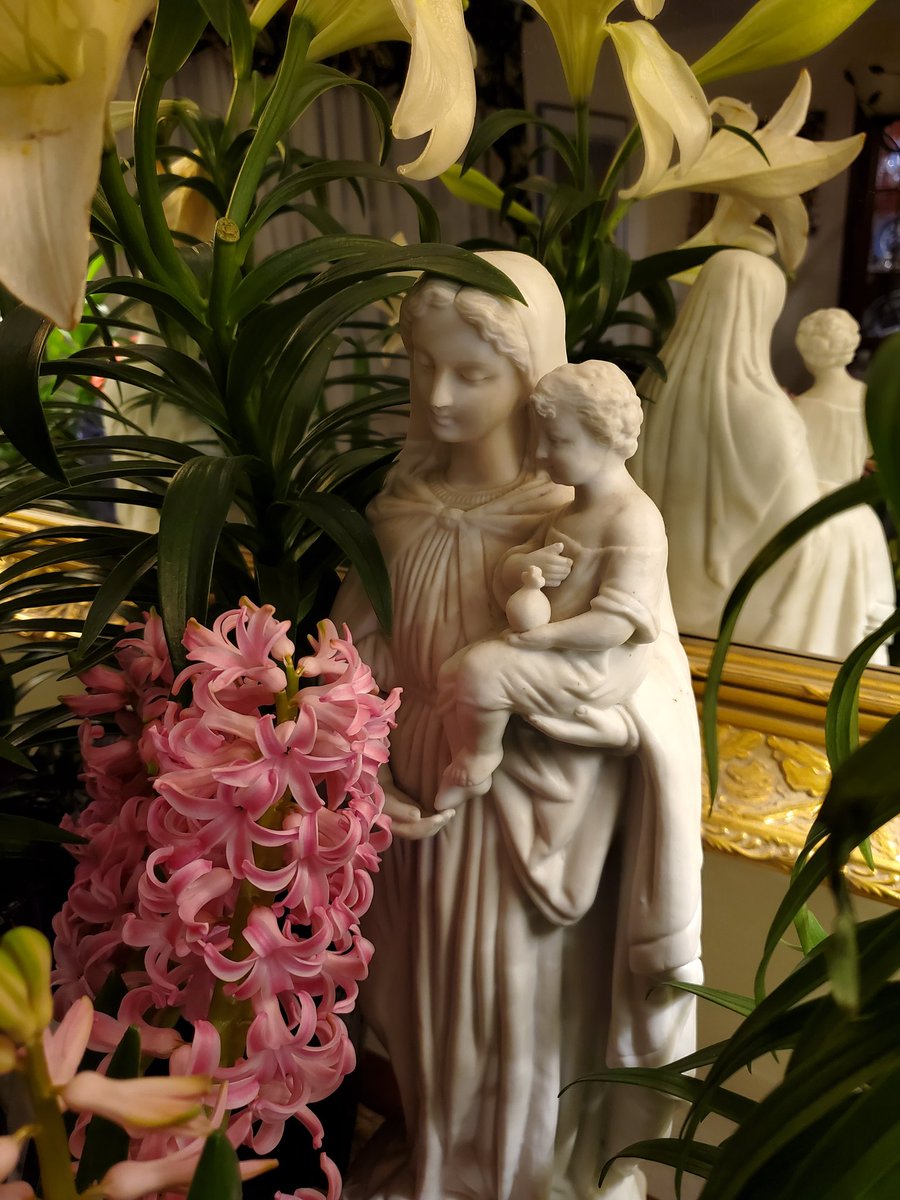NHBullmoose's tweet photo. Details from the #Easter altar. Our Lady and St. Joseph, pray for us.
#HomeAltar #Catholic #CatholicTwitter https://t.co/RuprWXmvr5