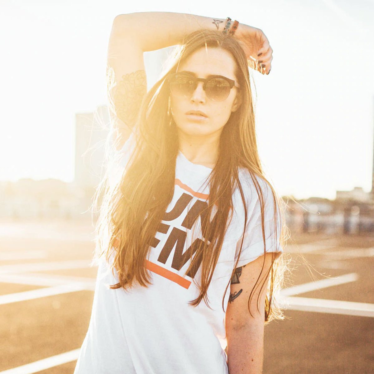 RUNFFM's tweet photo. Shirts sind wieder da! Bestellt sie jetzt zur Auslieferung im Juni vor 
😎 ↦ https://t.co/IJU5nTTggr https://t.co/JQx1Fpmf1G