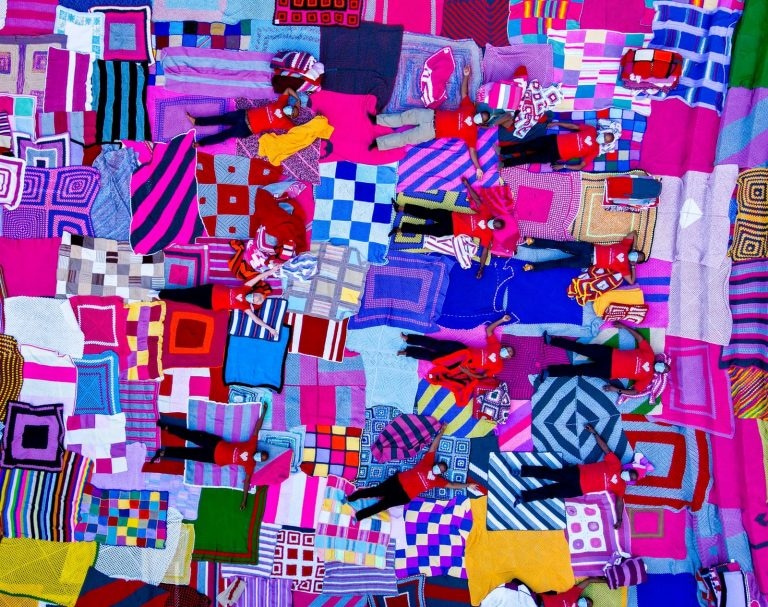 JoziStyle's tweet photo. Tune into @JoziStyle on Radio Today Johannesburg for our #Goodwool blanket coverage of @67Blankets!
#67blankets
#GiftoftheGivers
#MakeaDifference
#RainbowNationBlanketOfHope
12-2PM #JoziStyle1485AM
https://t.co/6cdjwo3fw5 https://t.co/MpVNZqA6ei