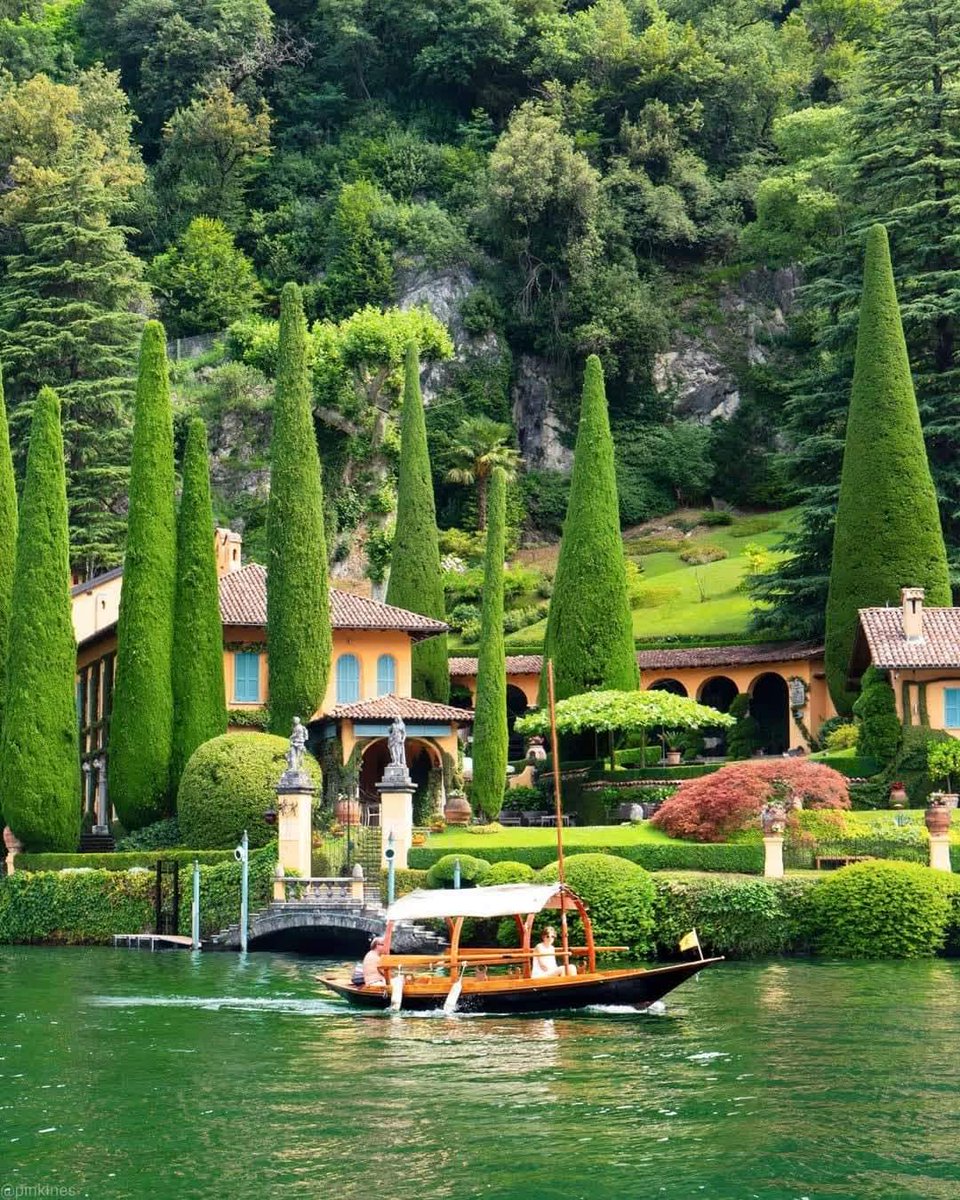 Lake Como, Italy 💚💚💚

Learn more about beautiful destinations in Italy 👇👇👇 lovelyterra.com/29-top-rated-l…

#como #lombardia #italy #lagodicomo #lovelyterra #beautifuldestinations