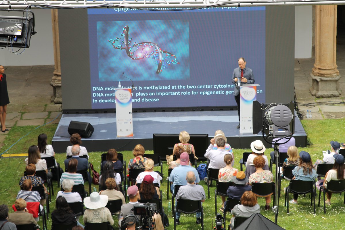 cenie_es's tweet photo. Durante la 1ª edición del foro #AgeOpenScience, 12 científicos trasladaron a las calles de Salamanca sus conocimientos sobre #envejecimiento y #longevidad, acercando la ciencia al público general. Podéis ver todas las ponencias en nuestro canal de YouTube: https://t.co/uDsfPPnzIv https://t.co/TaHw7lwVSH