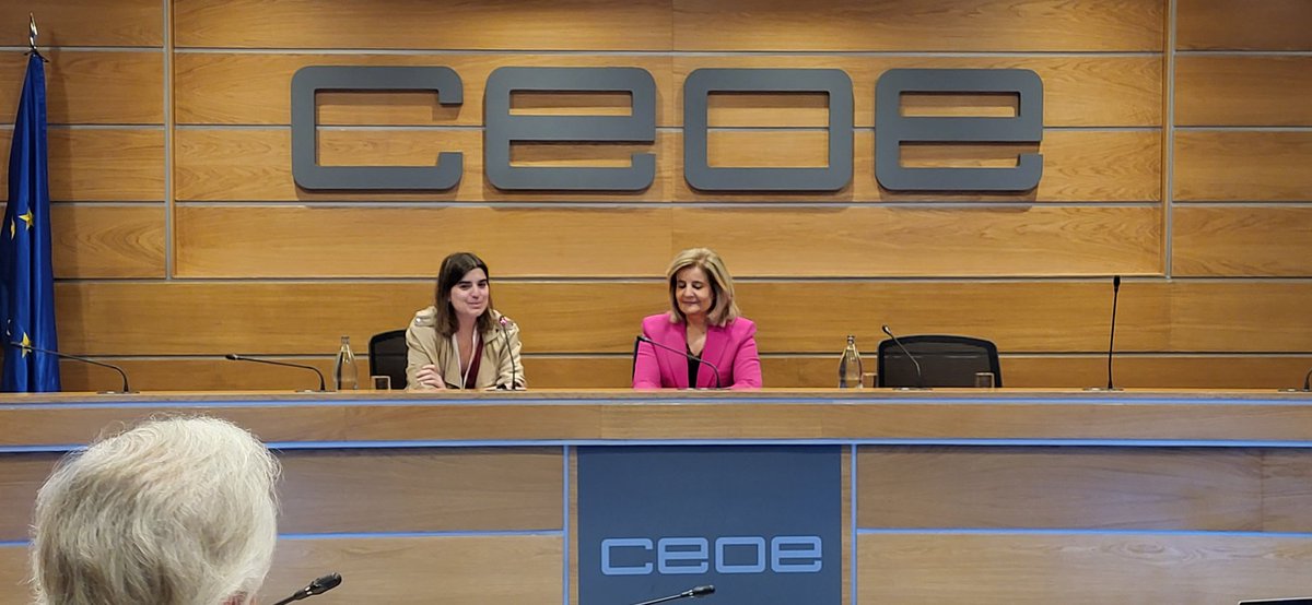 Sandrabbr's tweet photo. Iniciamos la segunda jornada de #ProyectoTerritorioCEOE con Fátima Bañez, para hablar sobre la importancia y las acciones en marcha de la @Fundacion_Ceoe @CEOE_ES @ceoetenerife https://t.co/fgirJ16iBj