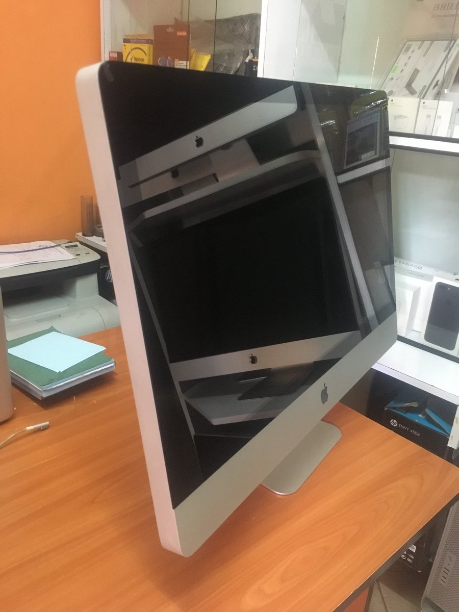 ISAACKIPKEMEI's tweet photo. iMac on offer #fridayedition https://t.co/I4RbviOGSj