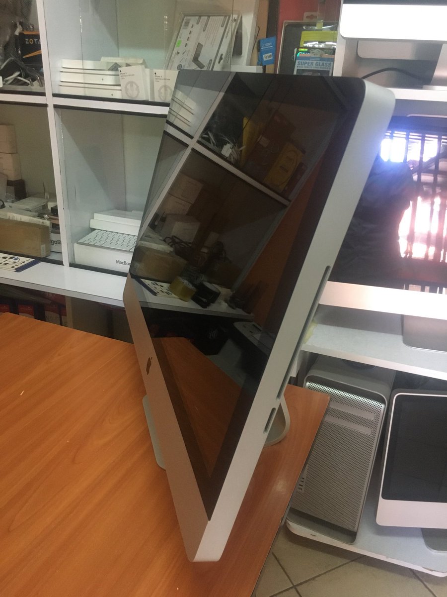 ISAACKIPKEMEI's tweet photo. iMac on offer #fridayedition https://t.co/I4RbviOGSj
