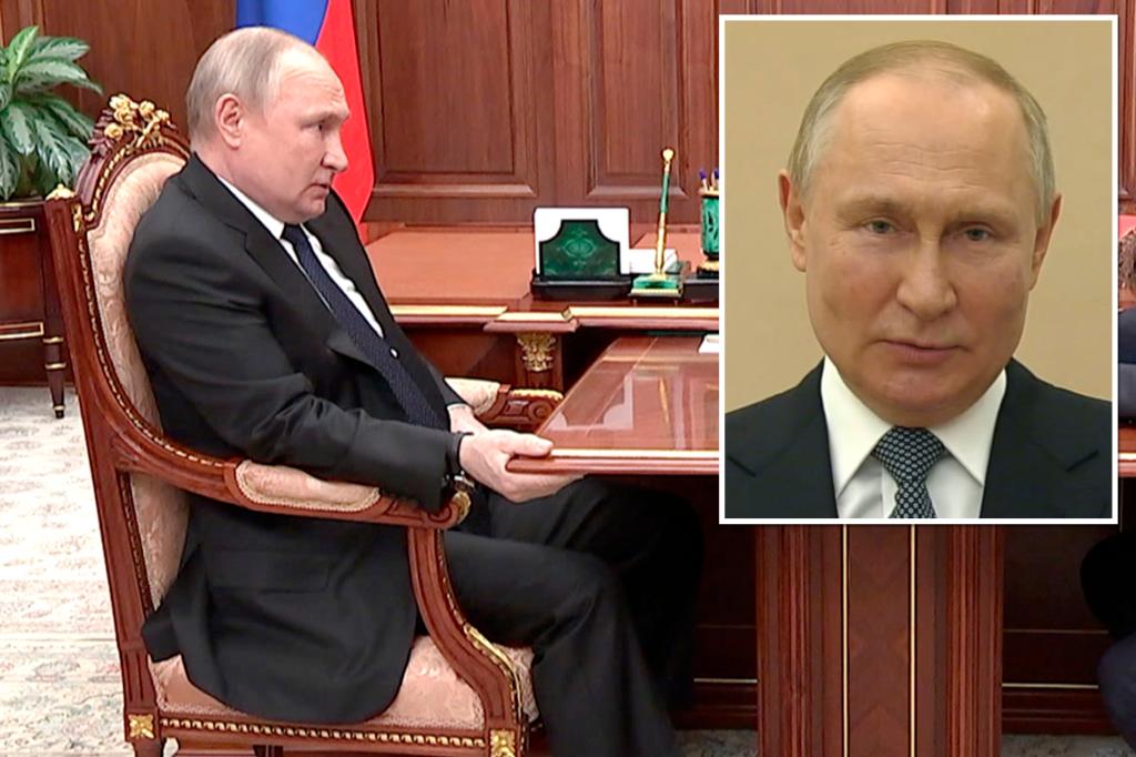 nypost's tweet image. Body doubles will reportedly replace ailing Putin during upcoming surgery trib.al/UZQijlc