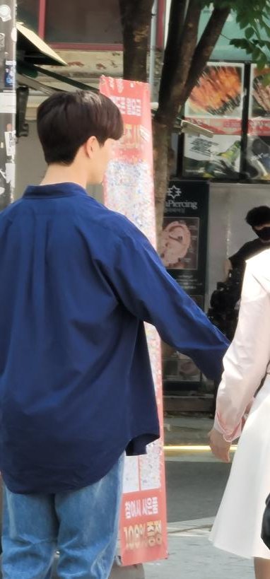 nung_violet's tweet photo. 촬영하러오ㅓㅆ다가 육성재봄 https://t.co/PxX5L4hU0j