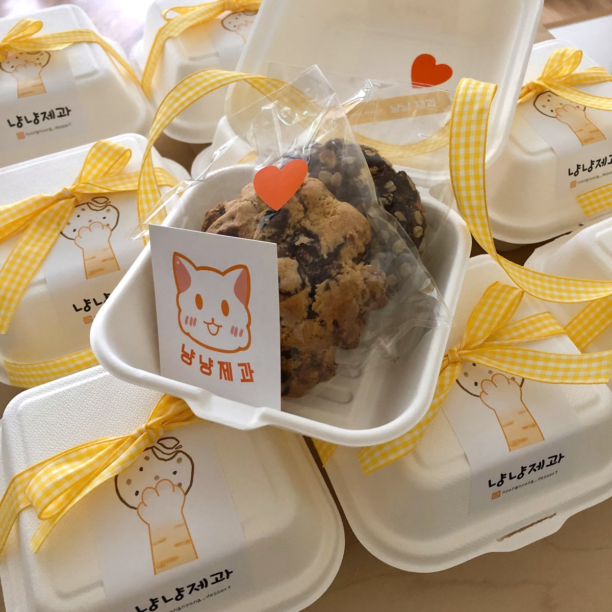 sdf_event's tweet photo. 🌸RT추첨 티켓 증정!🍓
이렇게 큰 쿠키가 있을거라고
생각해본 적 있나? 🍪
일어날 수 있으니 각오해라 👊

#냥냥제과
✔️ 티켓 발권 및 관람 안내
👉 https://t.co/KKHDkodi9u https://t.co/MSGIa1qCEj