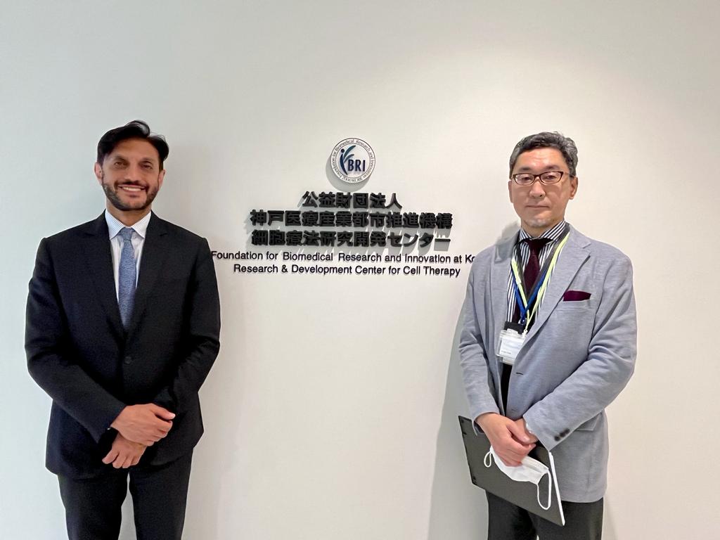 ItalyinOsaka's tweet photo. The 🇮🇹 Consul General in Osaka, Marco Prencipe, visited the KBIC (Kobe Biomedical Innovation Cluster - largest bio-medical cluster in Japan). KBIC includes 2 Riken research centers, 1 translational institute, 6 universities and colleges, 5 hospital and 380 biomedical companies. https://t.co/fD4zSbQrhd