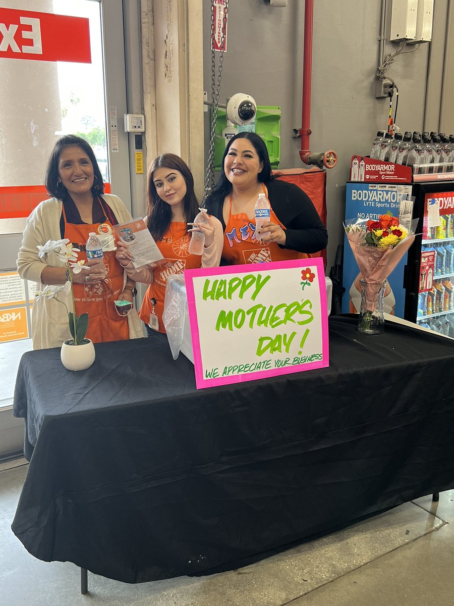 Tim Avila tweet media