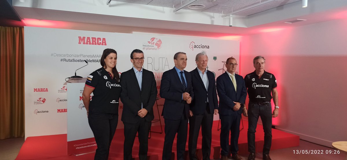 jlsanchezcrespo's tweet photo. arrancamos con el @ACCIONA y  @marca #rutaostenibleMARCA por #descarbonizarplanetamarca con Laia Sanz y Carlos Sainz https://t.co/blRlp1kp44