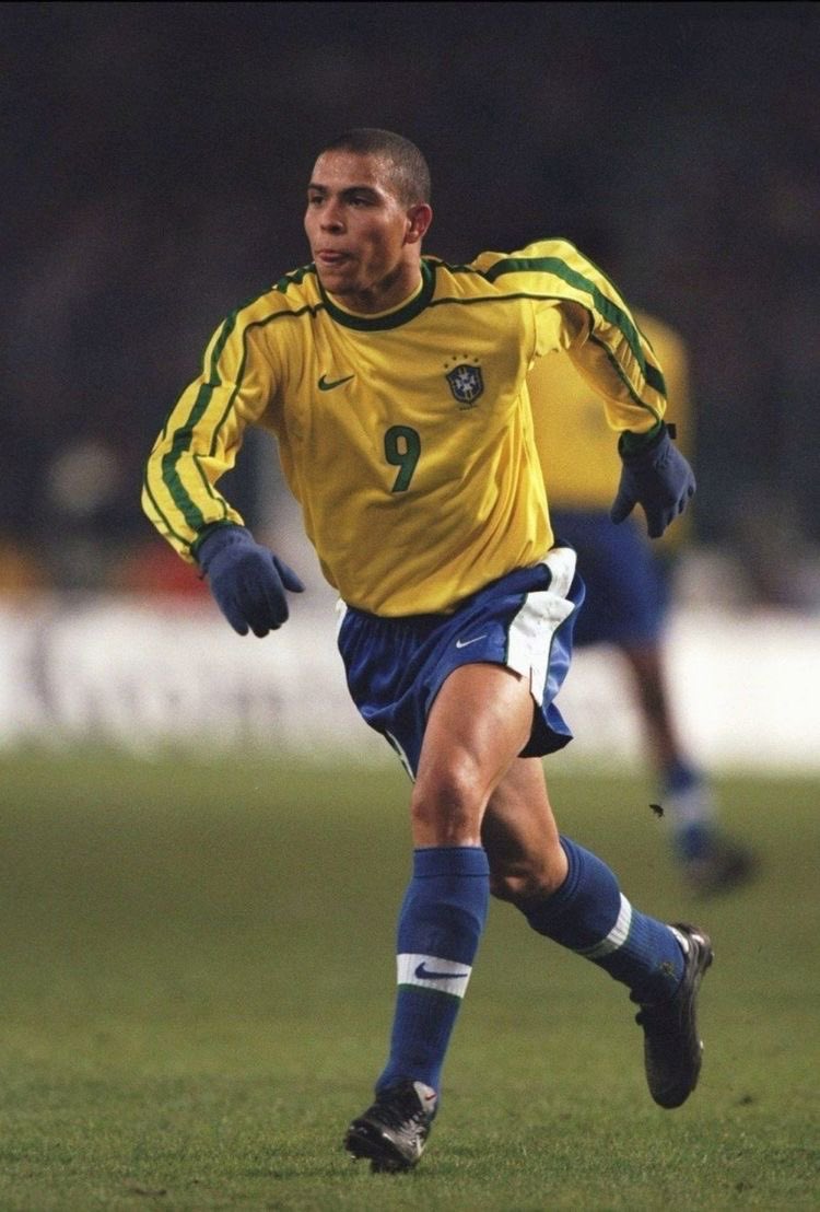 90s Football tweet media