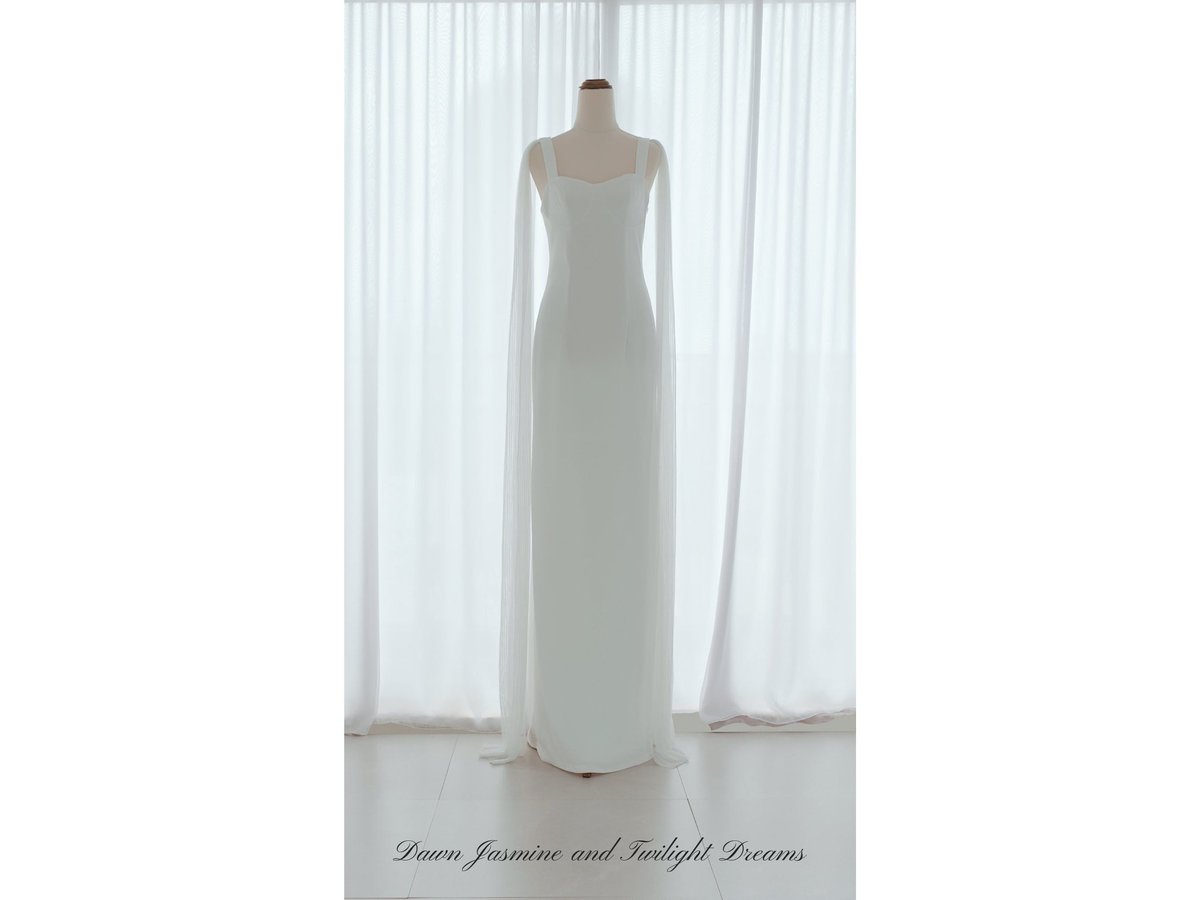 happychildv's tweet photo. Soft Tulle Raw Edge Pleated Veil and Wings,  Custom Width Available, Fabric Samples Available #wedding #pleatedveil #floorlengthveil #weddingwings #wedding cape https://t.co/NBUEQCx64L https://t.co/xin6gqO4I9
