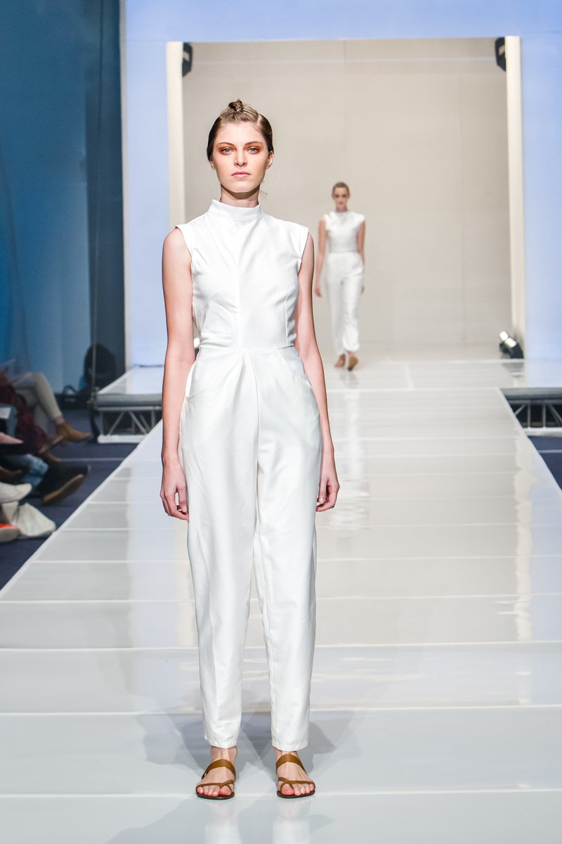 Up_phelele's tweet photo. It’s #LoveAtFirstSight, isn’t it? 😍
#UP_IamPerformer ♥︎ #PerformanceArt #Art #FashionDesign #GhostEP #White #Minimalism #UP_AsymJumpsuit #Jumpsuit #RHODurban #WomensWear #UP_shop #MadeForOrder #Customisable #Clothing #UP_PHELELE 🇿🇦 https://t.co/K8rzPB9giA