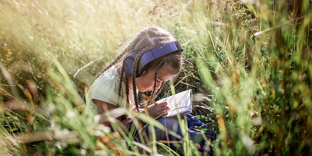 IUS_VE's tweet photo. Il focus proporrà ai partecipanti un percorso di scoperta delle sonorità presenti nell’ambiente quotidiano, passando dall’esplorazione degli oggetti all’analisi del soundscape.
https://t.co/O4v4hgD47w https://t.co/JfHVz7za5I